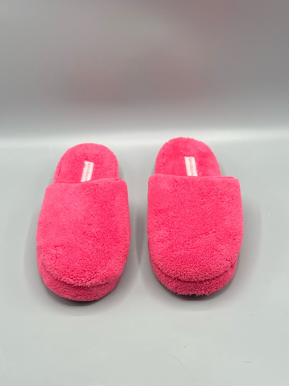 Bath & Body Fuzzy Hot Pink Plush Slippers size L/XL